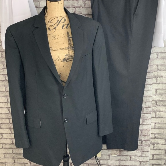 IZOD NEW men’s suit size 48L